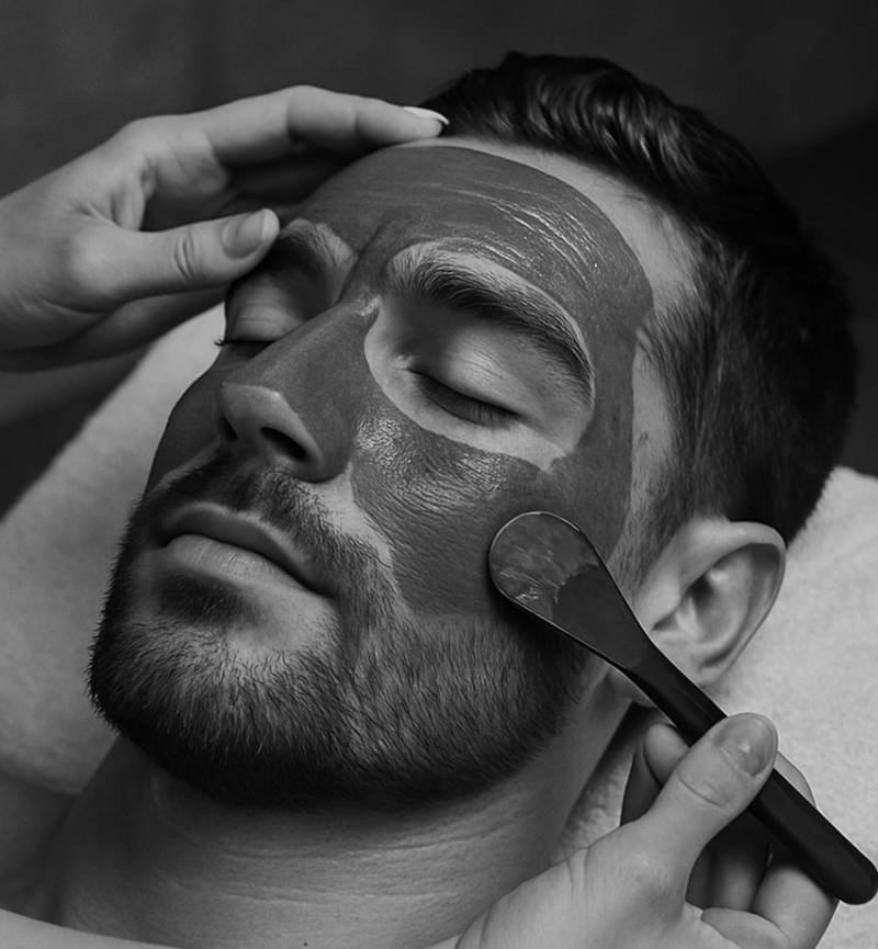 Detox Energy Facial treatment for men at TWENTY.TWO CUT Bangkok – purifying and revitalizing skincare