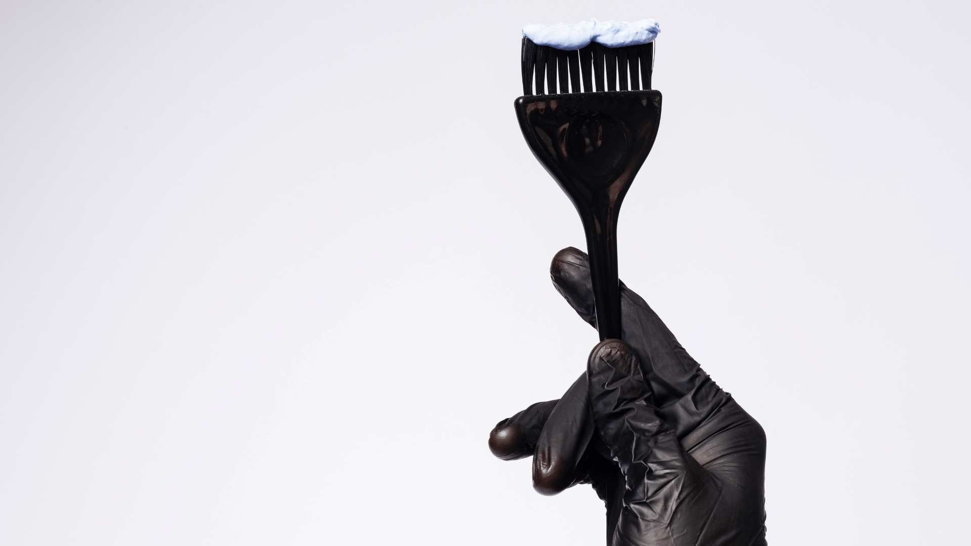 Minimal Aesthetic for Men: Crafting an Intentional Life Through Simplicity, Substance, and Style